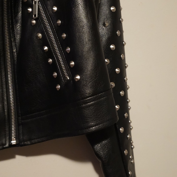 Forever 21 Plus Size Studs Moto Jacket - Picture 3 of 5